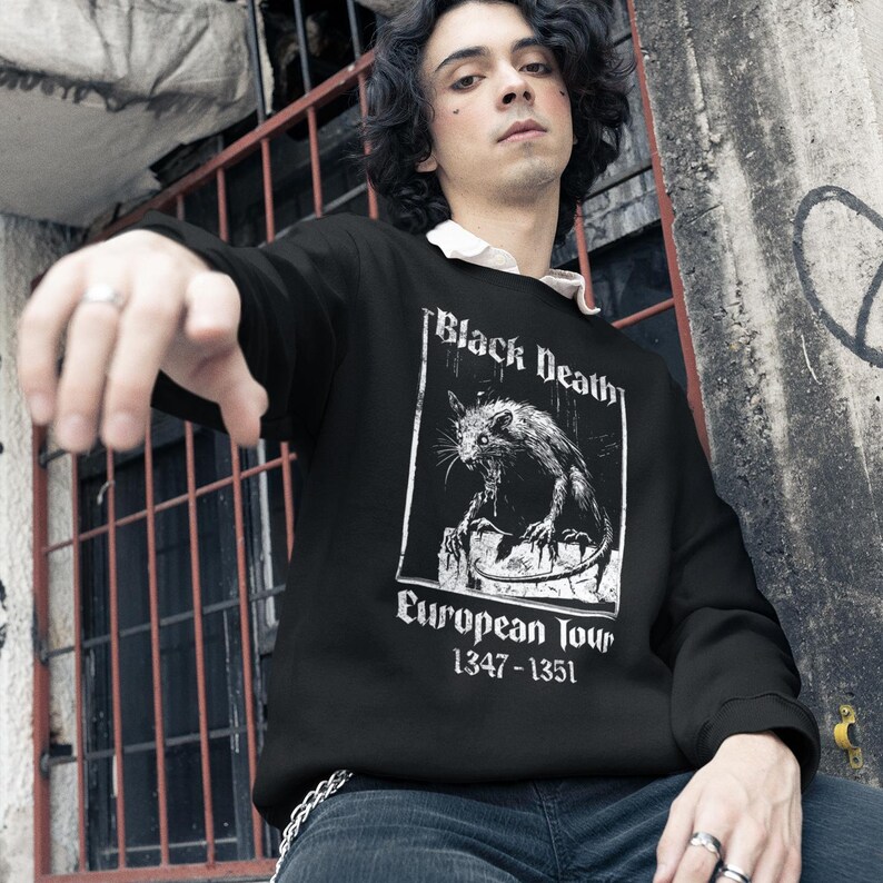 Black Death Gothic Rat Sweatshirt, Medieval Goth Humor Jumper, Gothic Crewneck, Unisex Sweatshirt, Dark Humor, Retro Horror