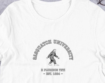 Sasquatch University shirt, Bigfoot shirt, e pluribis yeti, varsity shirt, Short-Sleeve Unisex T-Shirt