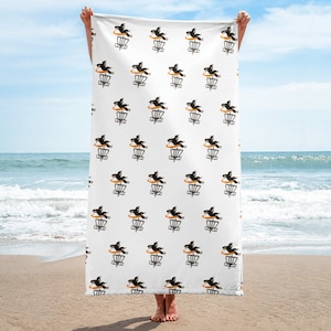 Bigfoot disc golf Towel (Yeti, Sasquatch), frisbee golf bath towel, beach towel