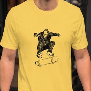 Bigfoot skateboard shirt, Skateboarding Sasquatch Bigfoot Yeti Short-Sleeve Unisex T-Shirt