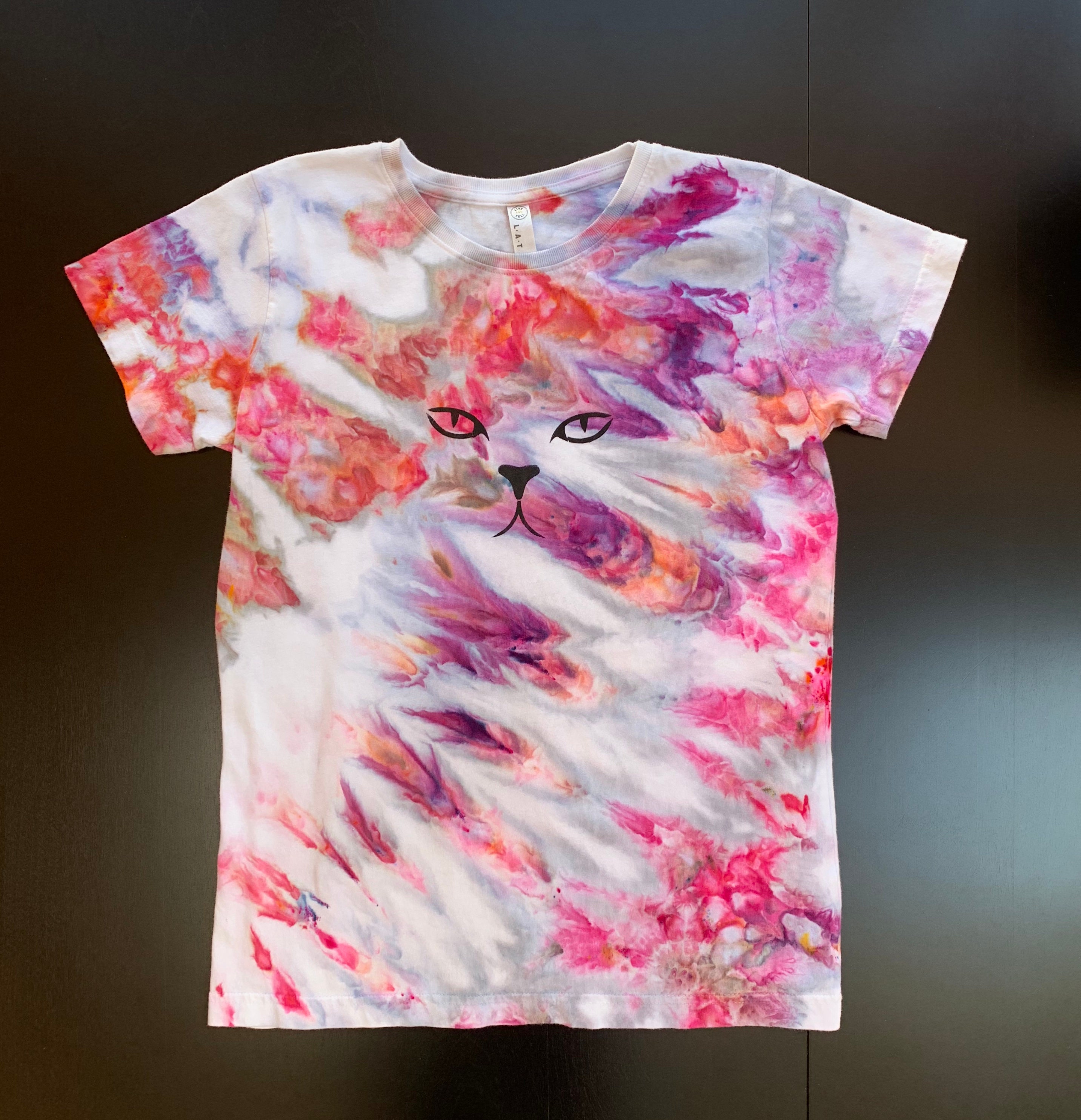 Women's Medium Pink Cat Face Scoop Neck 