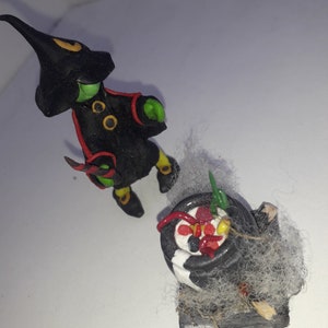 Miniatur Hexe und Kessel Figur Halloween Dekoration