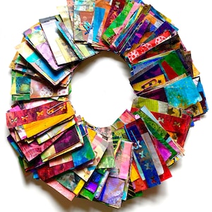 Mini sobre misterioso con más de 10 variedades: efímeras de papel pintadas a mano, pequeñas, surtidas, con motivos grunge y abstractos, para diarios basura y collages.