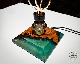 AURORA - Century-old olive wood and epoxy resin table lamp