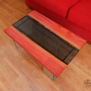 RED SHARD Chestnut and epoxy resin coffee table image 4