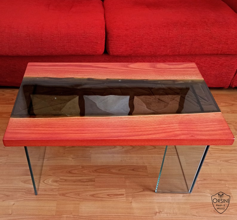 RED SHARD Chestnut and epoxy resin coffee table image 2