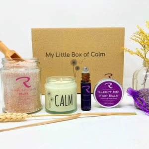 Aromatherapy Gift Box: Vegan Soy Candle, Bath Salts & Lavender