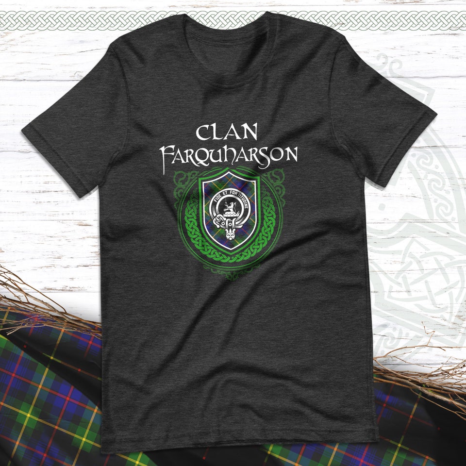 Farquharson Modern Tartan Crest 2D T-shirt - Never Underestimate Style main image 0