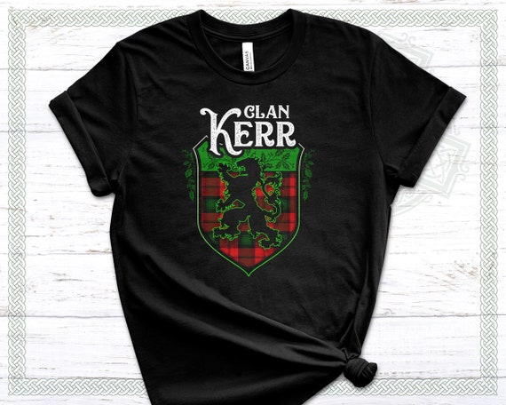 Scottish Surname Clan Wallace Tartan Lion Crest T-Shirt Scottish Surname Clan Wallace Tartan Lion Crest T-Shirt