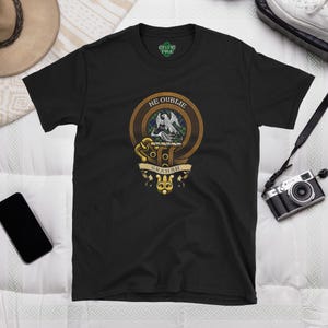 Clan Graham Scottish Heritage Clan Badge Shirt – Family Crest & Tartan Hoodie – Scottish Clan Sweatshirt – Graham Clan Gift