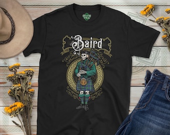Skotsk tartanskelett med säckpipare, t-shirt eller sweatshirt från Clan Baird