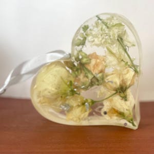flowers preserved in resin heart, hanging heart with flowers, gift for her, keepsake gift, resin heart flowers, funeral flower preservation