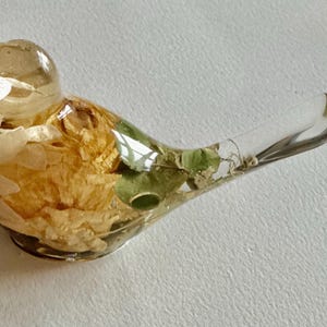 flowers preserved in resin bird, robin with flowers, gift for her, keepsake gift, resin robin with flowers, funeral flower preservation