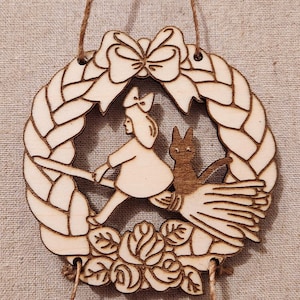 Kiki's Delivery Service Ornament ~ Laser Cut Wood Sign Ornament ~ Kiki and Jiji Sign ~ Miyazaki Studio Ghibli Ornament Bild 3