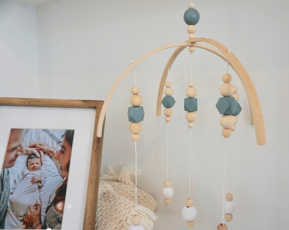 minimalist baby mobile