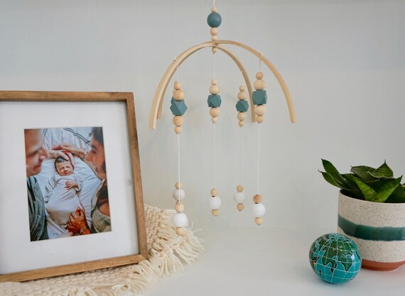 minimalist baby mobile