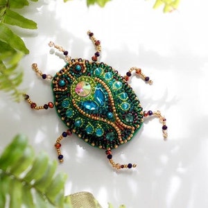 Mau-sit-sit brooch beading kit *** FREE SHIPPING green bug brooch bead embroidery kit DIY jewelry kit Egypt bug accessory craft beading kit