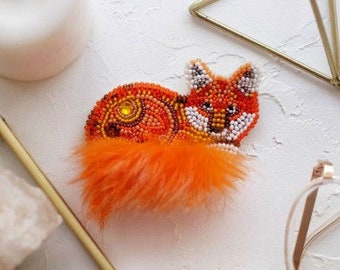 Red Tail brooch bead embroidery kit *** FREE SHIPPING  fox brooch beading kit diy jewelry kit fox art handmade jewelry embroidery kit gift