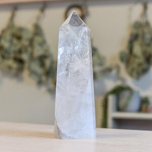 9.8&quot; Clear Quartz Crystal Tower / Point 1528g