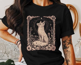 Cottagecore Fox T-Shirt, Nature Inspired Tee, Vintage Style Graphic, Boho Forest Animal Art, Floral Design, Rustic Wildlife Top, Cute Fox