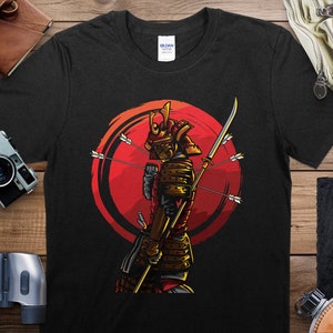 Samurai Warrior Graphic Tee, Japanese Art T-Shirt, Bold Unisex Shirt Design, Vintage Martial Arts Illustration