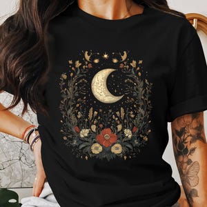 Moon and Floral Design Tee, Cottagecore Aesthetic Shirt, Vintage Botanical Graphic Tee, Crescent Moon Flower T-Shirt, Boho Shirt