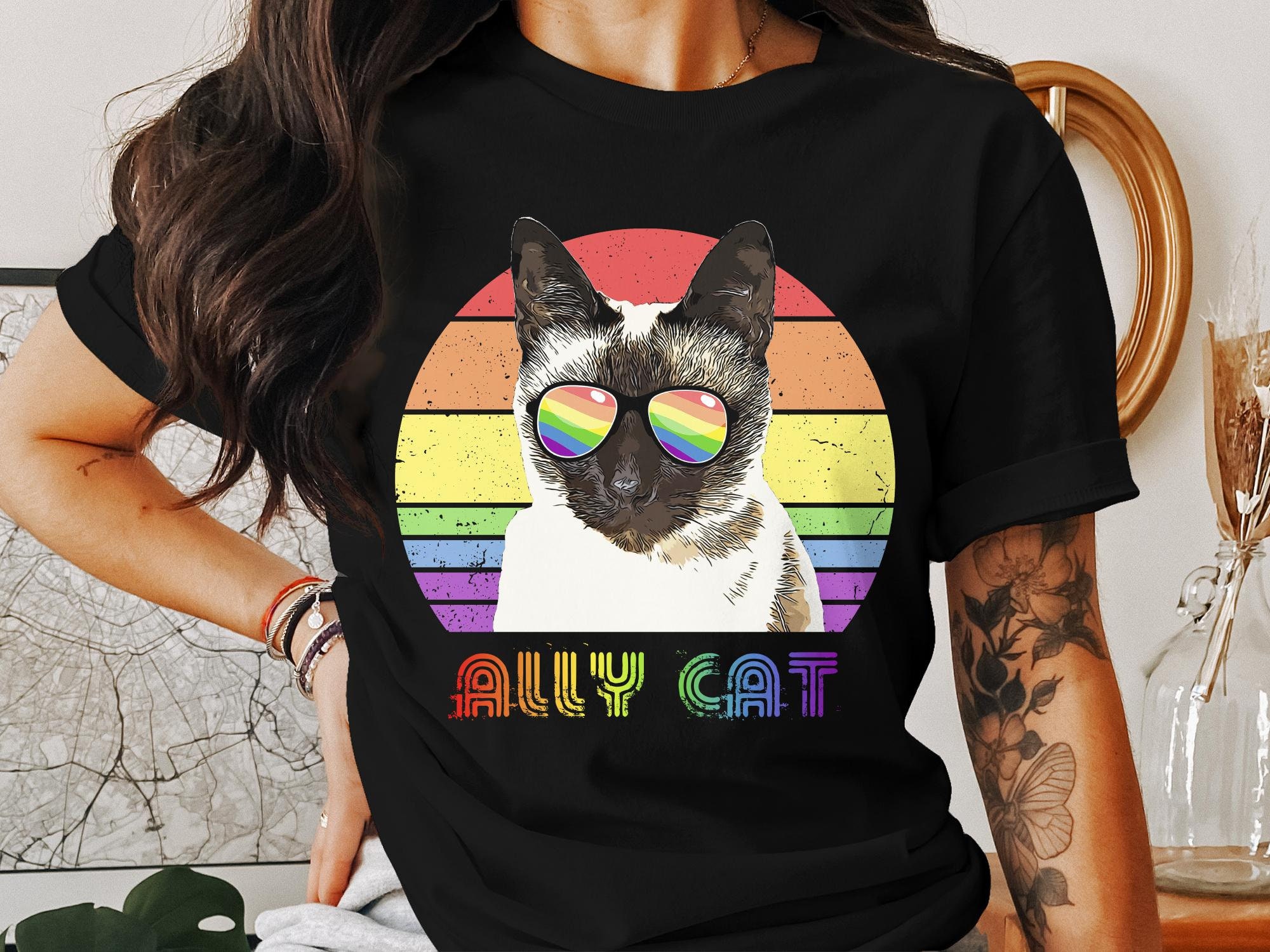 【in a row】[UNISEX] Cats Overfit T-shirt Cat T-shirt With Multiple Kitties Displayed , on a Hanes