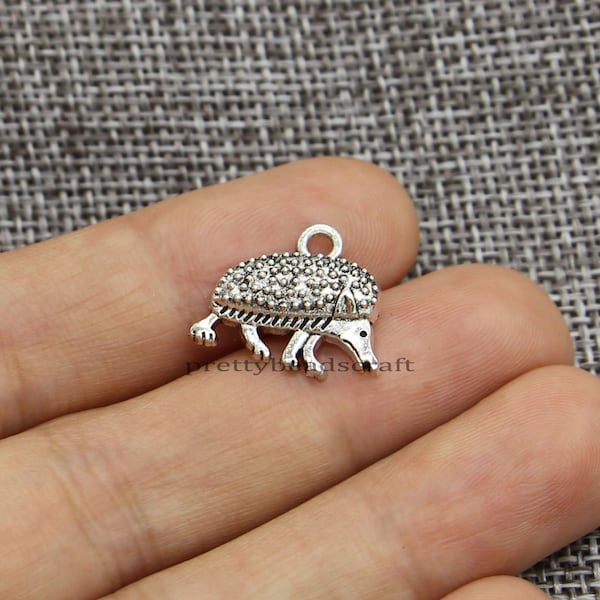 40 Hedgehog Charm Pendants Cute Tiny Animal Wholesale Bulk Charms Antique Silver Tone 18x15mm