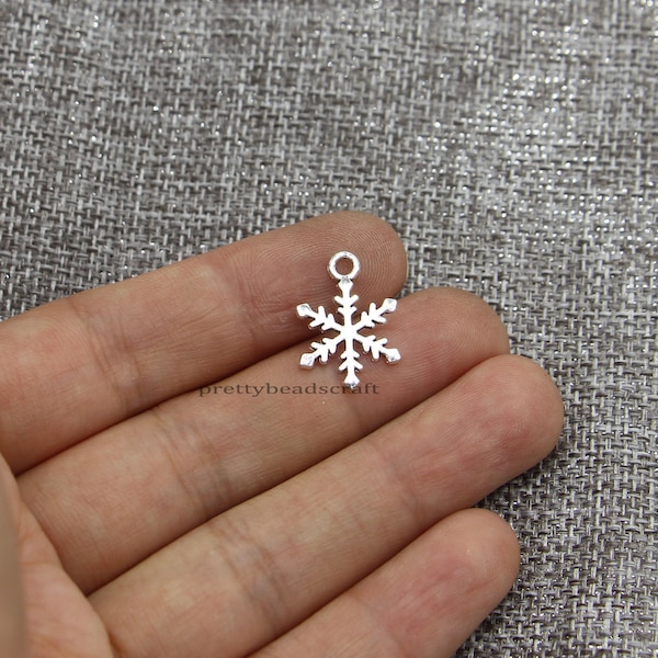 50pcs Fiocco di neve Charms Fiocchi di neve Charms Natale Inverno Bulk Charms Fai da te Artigianato Forniture Antico Tono argento 14x19mm