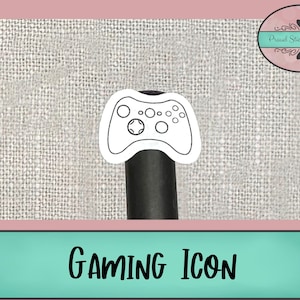 Peut inclure: Contour noir et blanc d'une manette de jeu vidéo sur fond blanc. Le texte "GAMING ICON" est sous la manette.