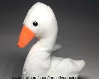New but Retired GRACIE THE WHITE SWAN 1996 TY BEANIE BABY WITH TAGS Free US Ship