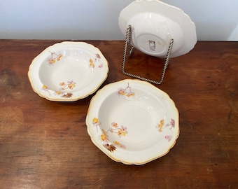 Vintage Beauvais Hollinshead & Kirkham | HK Tunstall bowls made in England.