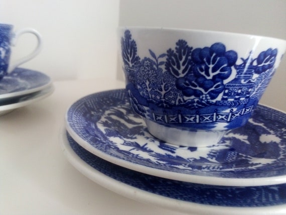 Japanese Blue Willow Cups Saucers Teacups Tea Blue White Transferware Asian Blue Willow Etsy Canada