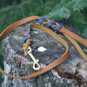 Two-tone leash made of fat leather