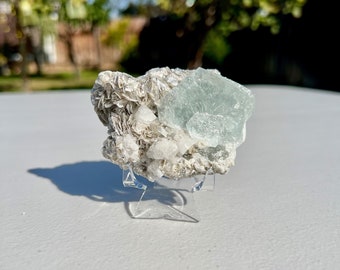Terminated Gemstone Aquamarine Crystals Cluster Specimen on Muscovite Mica Matrix, 133.9g