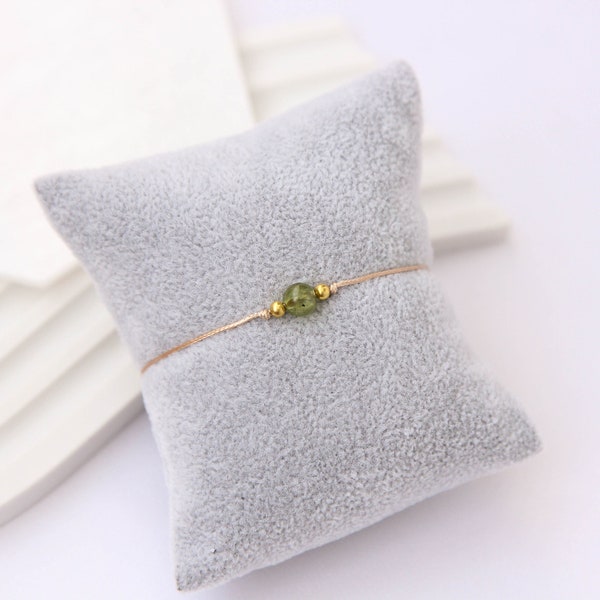 Pulsera de peridoto Pulsera para hombre Pulsera para mujer Joyería de peridoto Pulsera de piedra de nacimiento de agosto Joyería de piedras preciosas minimalista Pulsera delicada