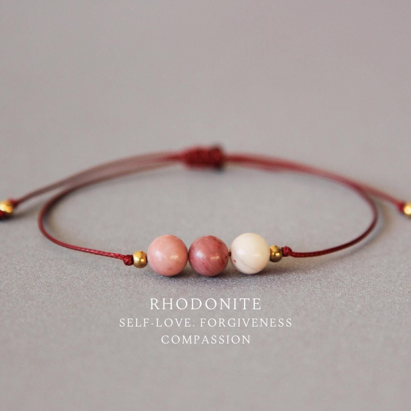 Bracelet en rhodonite Bracelet en cristal de guérison Bracelets ficelle pour femme Bijoux en rhodonite Cristaux pour l'amour Bracelet personnalisé