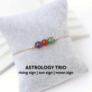 Solmånens uppgående tecken kristallarmband Astrologiska presenter till henne Armband med naturlig ädelsten Anpassade himmelska presenter Personligt stenarmband