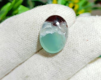 Oval Chrysoprase Cabochon: Aquamarine Green Gemstone, 8.25 Carat