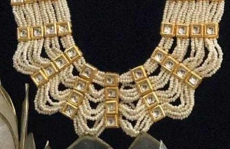 Bollywood Ethnic necklace Pirai Kundan Broach Attached Small Pearls Studded Jewelry set Indian Ethnic Simple Beautiful Kundan set earrings