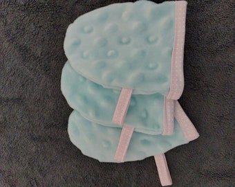 Magic makeup remover gloves