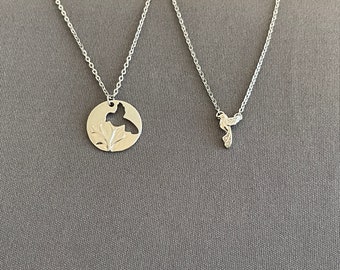 Mother and Daughters Necklace Set, Includes 1 Round Pendant Necklace for Mom and 1, 2, 3, 4, or 5 Small Bird Necklaces for Daughters, Gift
