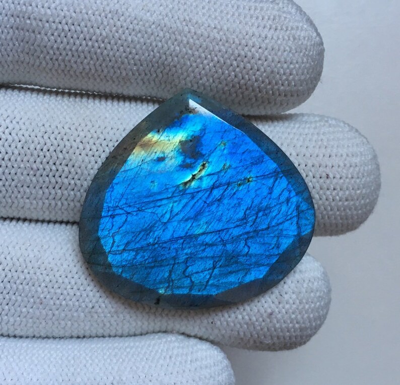 Low Price Multi Fire Labradorite Multi Fire Labradorite Faceted Loose Gemstone 49.60 Carat Heart Shape Best For Silver,Wire wrap Jewelry