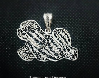 Havanese Bichon movement trotting running sterling silver pendant necklace pin filligree