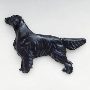 フラットコーテッドレトリバーのリアルなブローチ/ペンダント/ショークリップ（犬用ギフト ショードッグ 小さなライオンデザイン）/