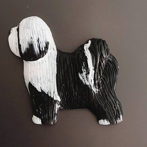 チベタンテリアのリアルなブローチ/ペンダント/ショークリップ（犬用ギフト ショードッグ 小さなライオンデザイン）/