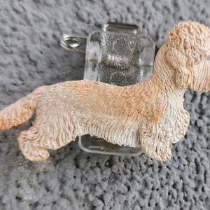 ダンディ・ディンモント・テリアのリアルなブローチ/ペンダント/ショークリップ（犬用ギフト ショードッグ 小さなライオンデザイン）/