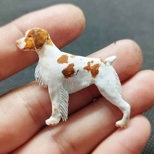 ブルターニュ、エパニュル ブルトン リアルなブローチ/ペンダント/ショークリップ (犬用ギフト ショードッグ 小さなライオン デザイン)/