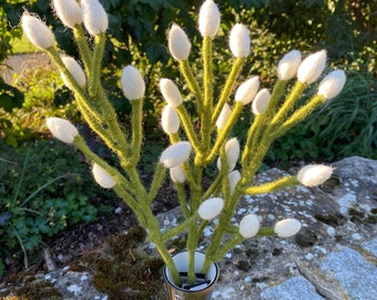 handgefilzter Zweig mit weißen Glöckchen (ca. 37cm) - Filz - Filzblumen Deko