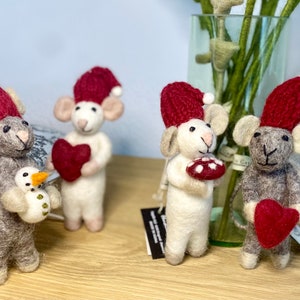 Mouse with heart, snowman or mushroom - hand felted - felt pendant (12 cm), felt mouse spring Christmas decoration - 1 piece, fair trade